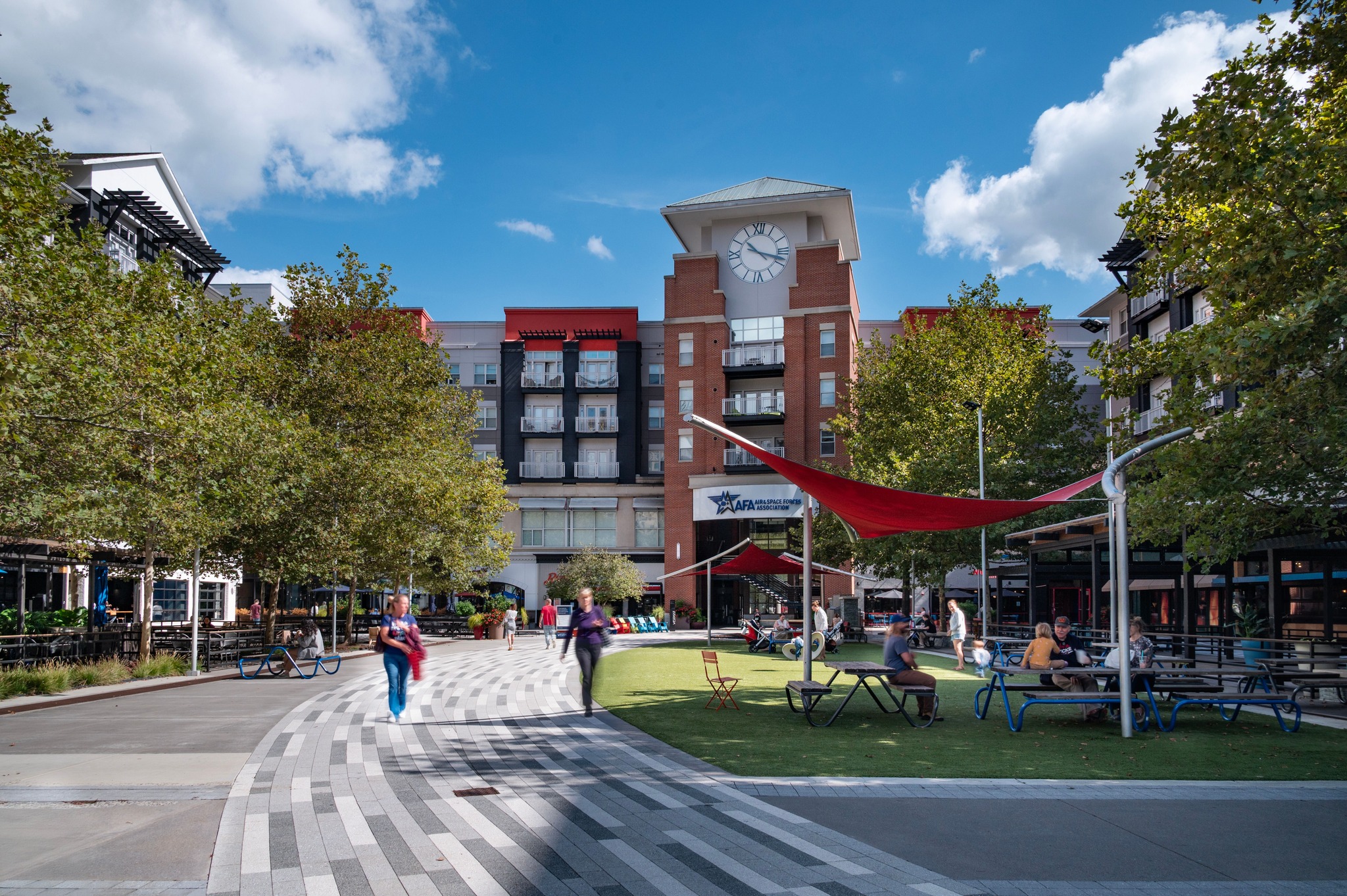 557742303 1472863800904509 1524217371643246300 N